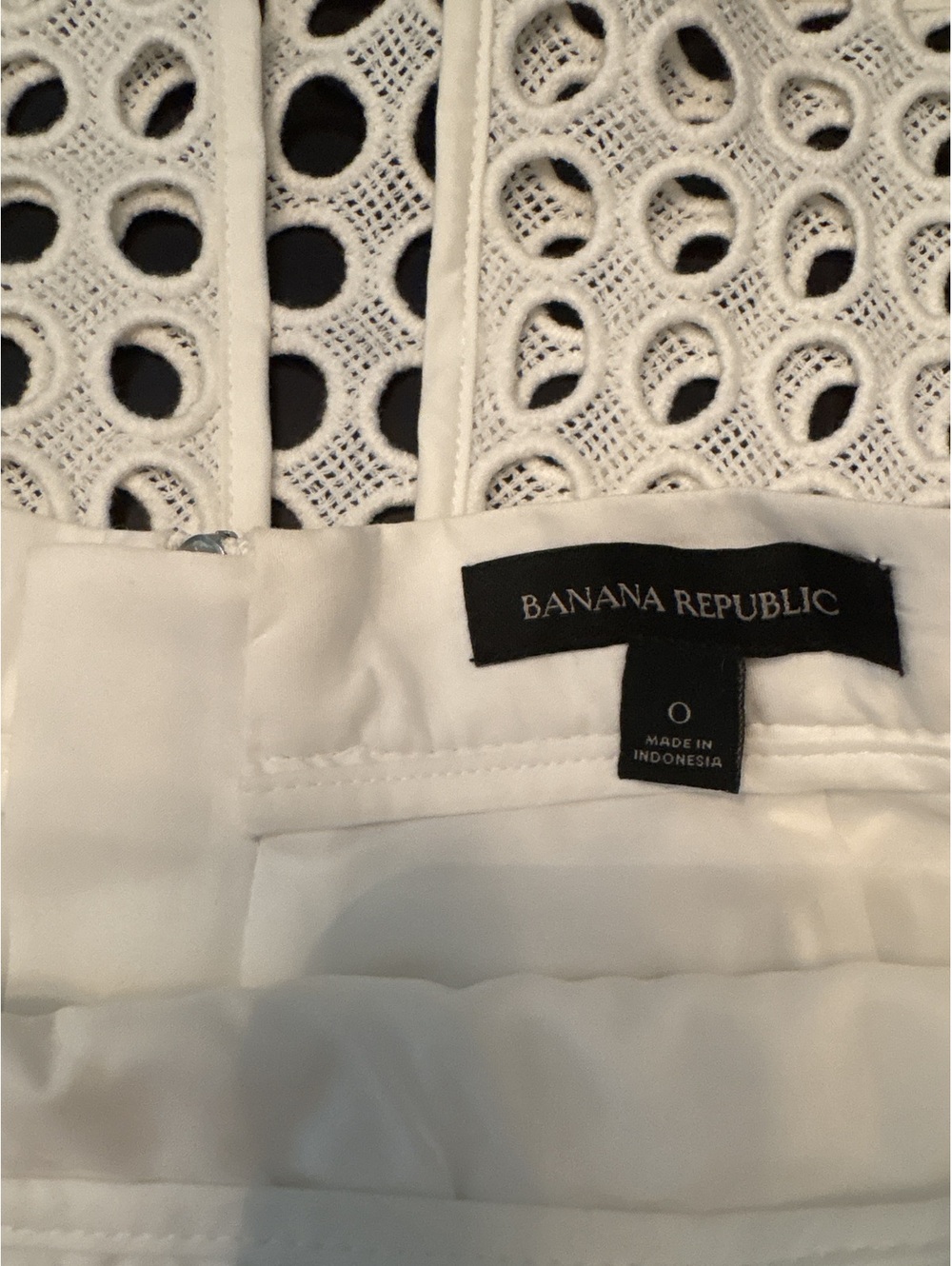 Banana Republic White Cotton Lace Circle Pencil Skirt 0 - Picture 2 of 6